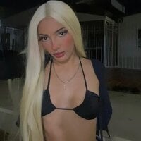 aria_pettit webcam model