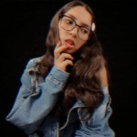 Melaniegirl17 webcam model