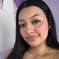 laura_sweettt webcam model