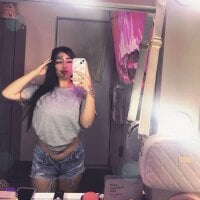Loolaa_lovee3 webcam model