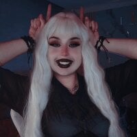 Madamexravenx webcam