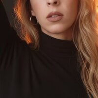 AnaLuxJulia webcam model