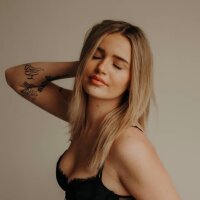 Lillyentertainment Offline chatroom