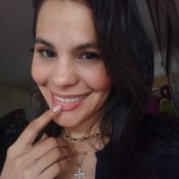 Maya-Hillis19 offline chat-rom