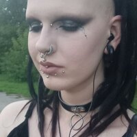 MadelineGreen's Offline Chat Room