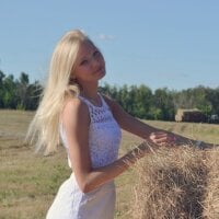 BoysLoveBlondee