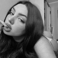 Lalika_Meow's Offline Chat Room