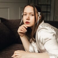 Laura_Ellinss webcam model