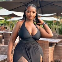 Milkyy_Momma webcam model