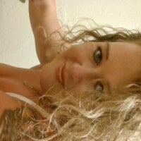 ggfunderfl14's Offline Chat Room