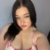 BiggieBoobies webcam model