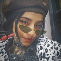 Julls420 webcam model