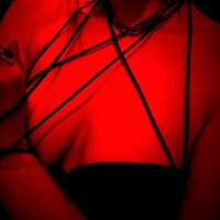 She_Rose's Offline Chat Room