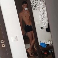 bangbang666 Adlı Modelin Çevrimdışı Sohbet Odası