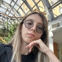 LoretaCrosman webcam model