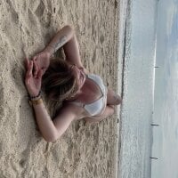 Lolly_MollyXx's Offline Chat Room