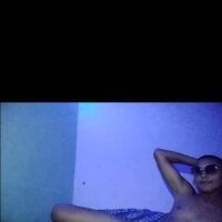 Wossmen_sexy's Offline Chat Room