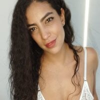 CURLY_LATINA_ webcam model