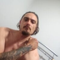 hugeshlong12 webcam