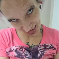 Kitten_Grip_69's Offline Chat Room