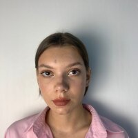 LauraMartini's Offline Chat Room