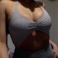 annnaraexxx's Offline Chat Room