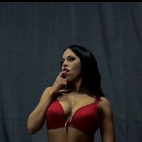 Emilliankiss' Offline Chat Room