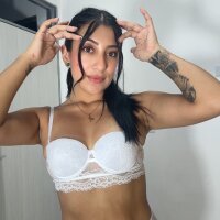 AliceRouse__ webcam model