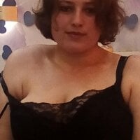 GwenHoward webcam model