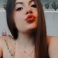 niko_lighteyes Adlı Modelin Çevrimdışı Sohbet Odası
