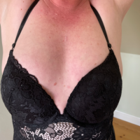 HOT-CAM-PUSSY's Offline Chat Room