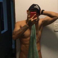 MassimoArcher's Offline Chat Room