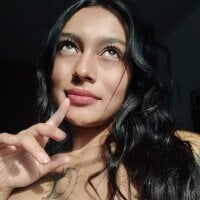 Naomism-- webcam model