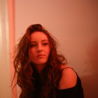 MiaMartin2's Offline Chat Room