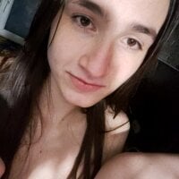 Aniulkaaa13 webcam model