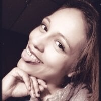 sexyshyone's Offline Chat Room