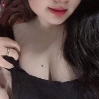 TINAbaehot model avatar