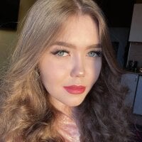 LinaGlowLive Webcam