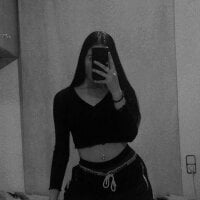 Lana__Rose's Offline Chat Room