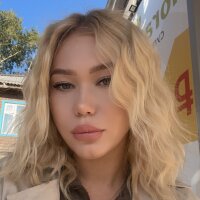 NikolleRay fully nude on webcam for live porn video chat