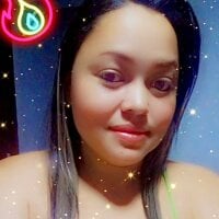 Laila_LatinGirl_'s Offline Chat Room