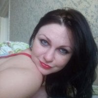 Preggoboobs' Offline Chat Room