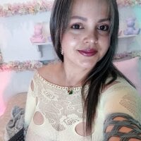 vintoria_cherry webcam model