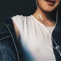 madmarika's Offline Chat Room