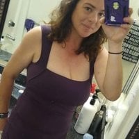 HotHornyHoney69's Offline Chat Room