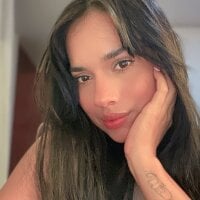 Cloe_glow