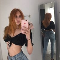 ChristinaTat's Offline Chat Room