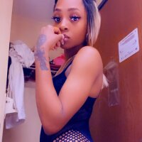 Dayneesha's Offline Chat Room