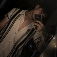 MidnightPleasures69 webcam