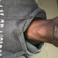 suckingpussy41000 Adlı Modelin Çevrimdışı Sohbet Odası